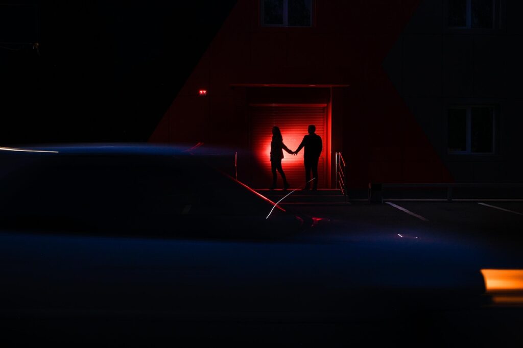 更年期中の肌荒れの原因と対策は何ですか？