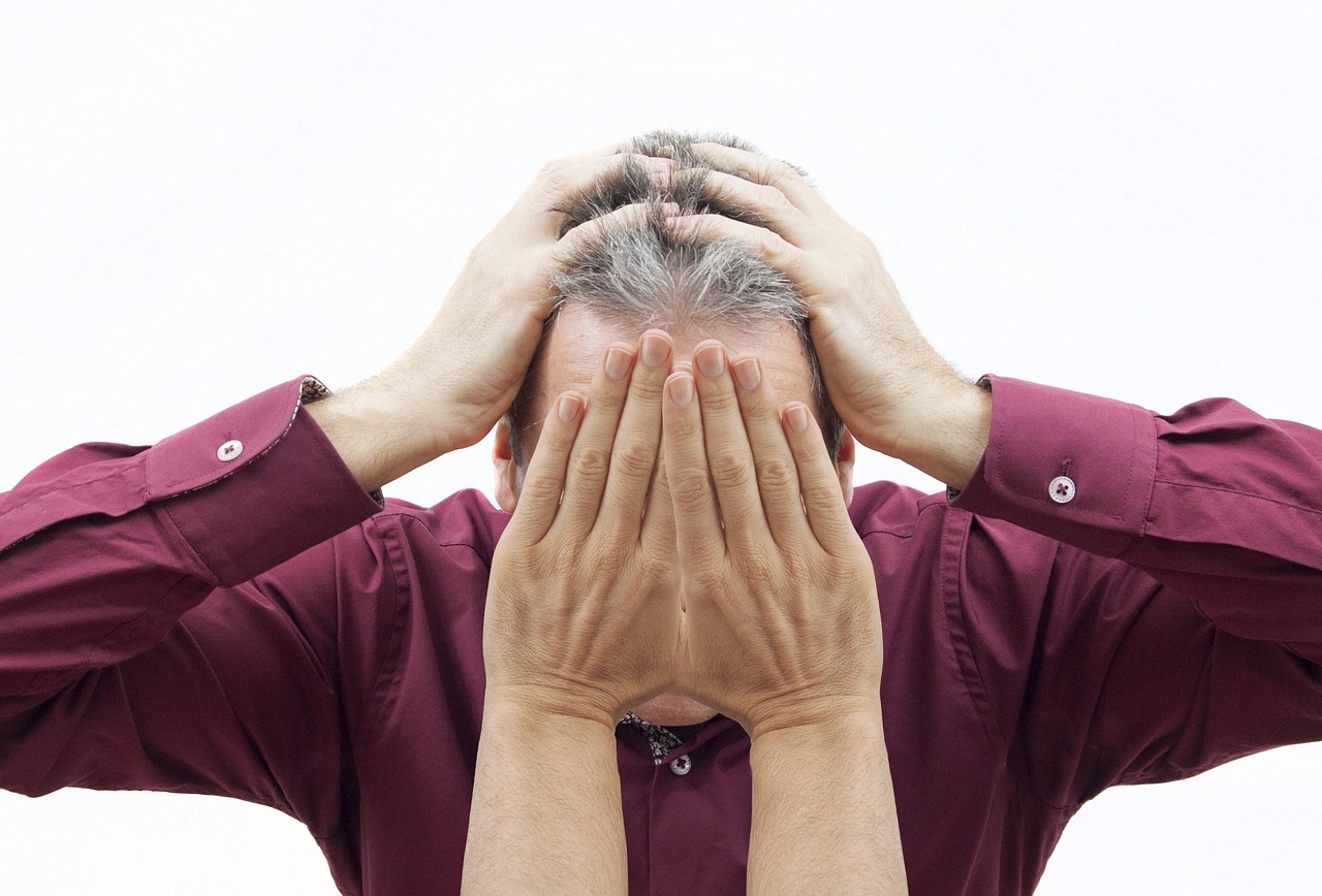 更年期による肩こりや頭痛の対処法は？